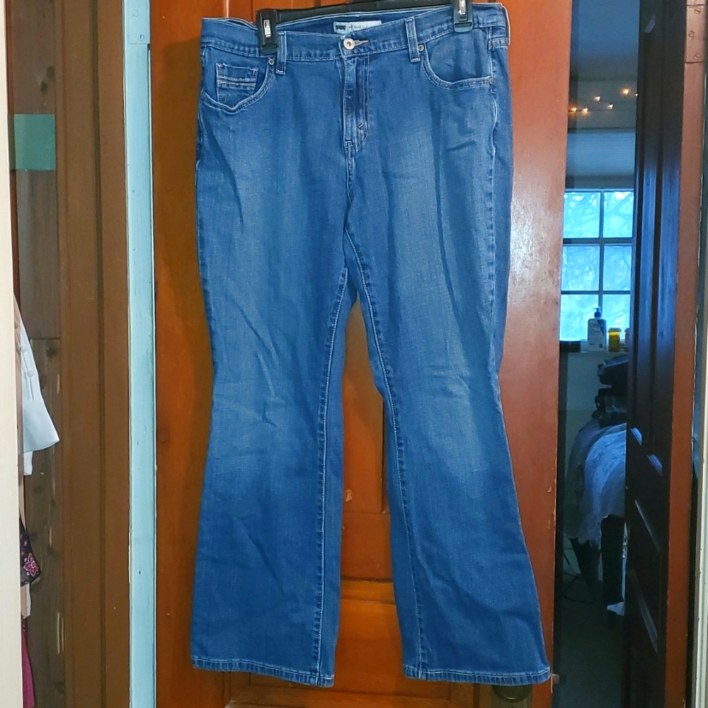 Levi's 515 Bootcut Blue Jeans. Size 12S. W31 L30.